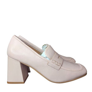 Lisa Vicky Moxie Block Heel, Leather Size 8.5. New in Box